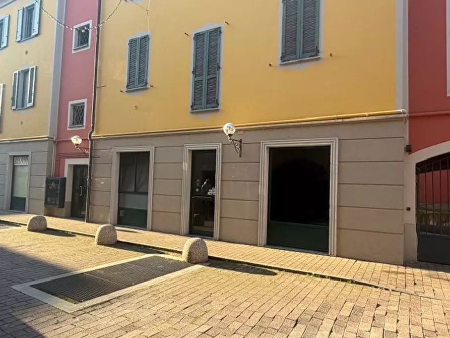 Immagine 4 di Locale commerciale in vendita  in PIAZZA GIUSEPPE NOVELLO 8 a Codogno