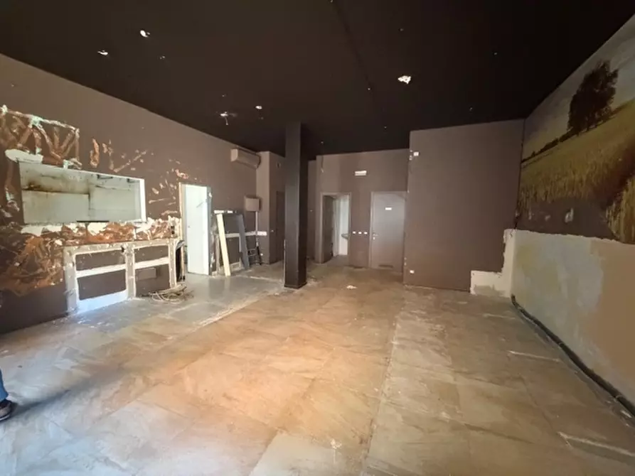 Immagine 1 di Locale commerciale in vendita  in PIAZZA GIUSEPPE NOVELLO 8 a Codogno