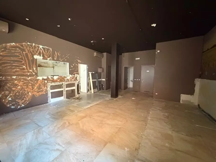 Immagine 9 di Locale commerciale in vendita  in PIAZZA GIUSEPPE NOVELLO 8 a Codogno