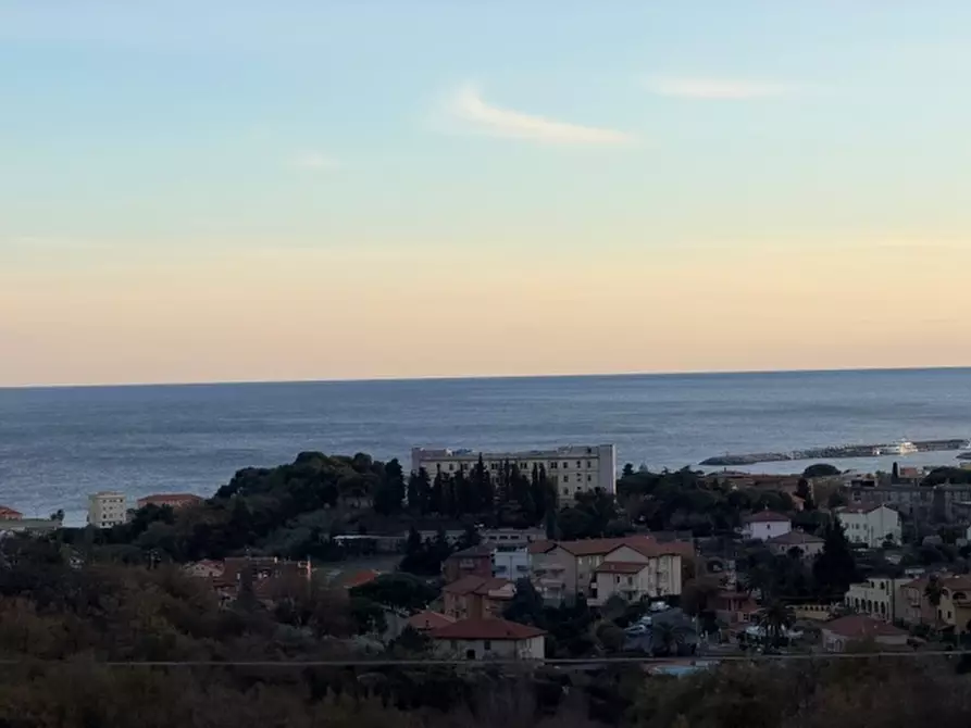 Immagine 12 di Villa in vendita  a Pietra Ligure