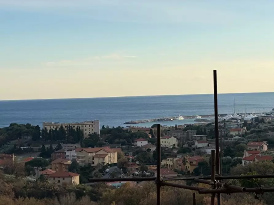 Immagine 14 di Villa in vendita  a Pietra Ligure