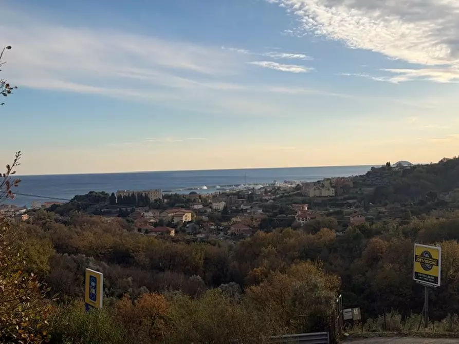 Immagine 3 di Villa in vendita  a Pietra Ligure