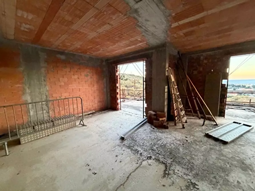 Immagine 25 di Villa in vendita  a Pietra Ligure