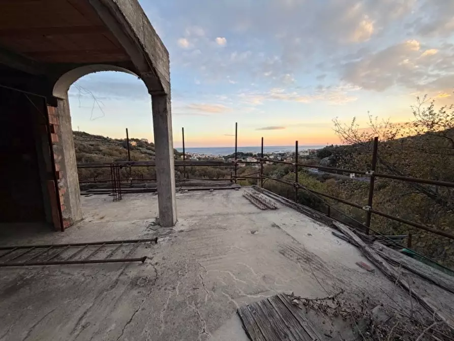 Immagine 28 di Villa in vendita  a Pietra Ligure