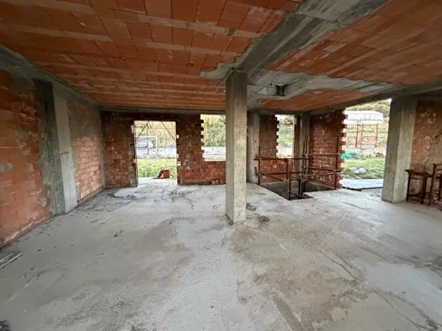 Immagine 29 di Villa in vendita  a Pietra Ligure