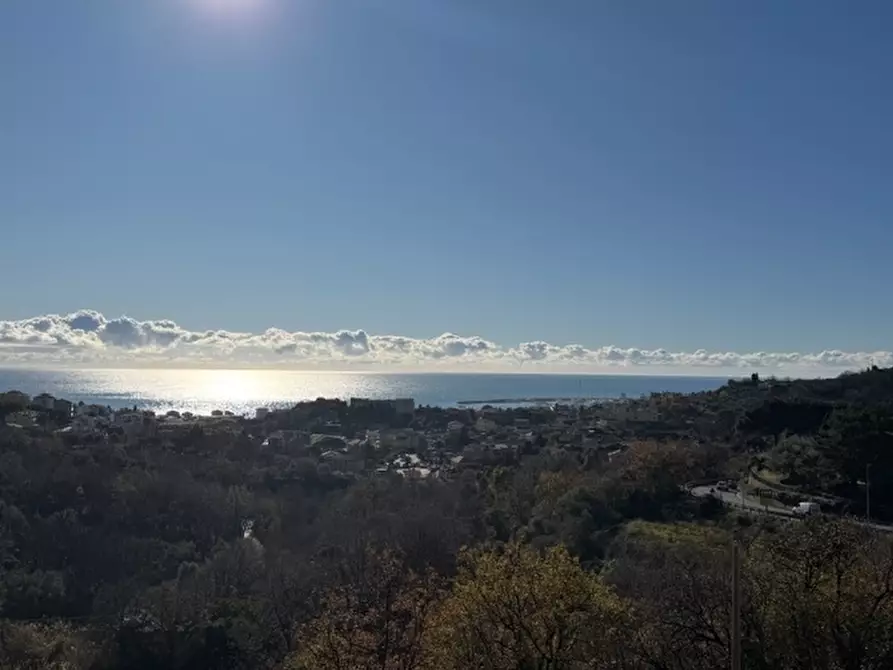 Immagine 3 di Villa in vendita  a Pietra Ligure