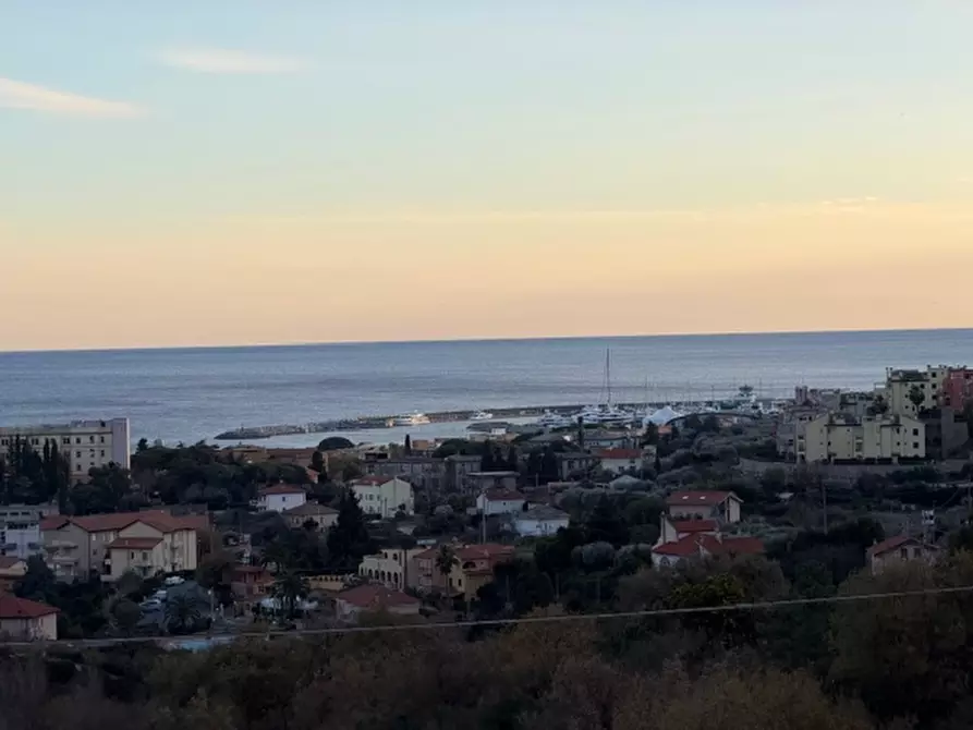 Immagine 10 di Villa in vendita  a Pietra Ligure