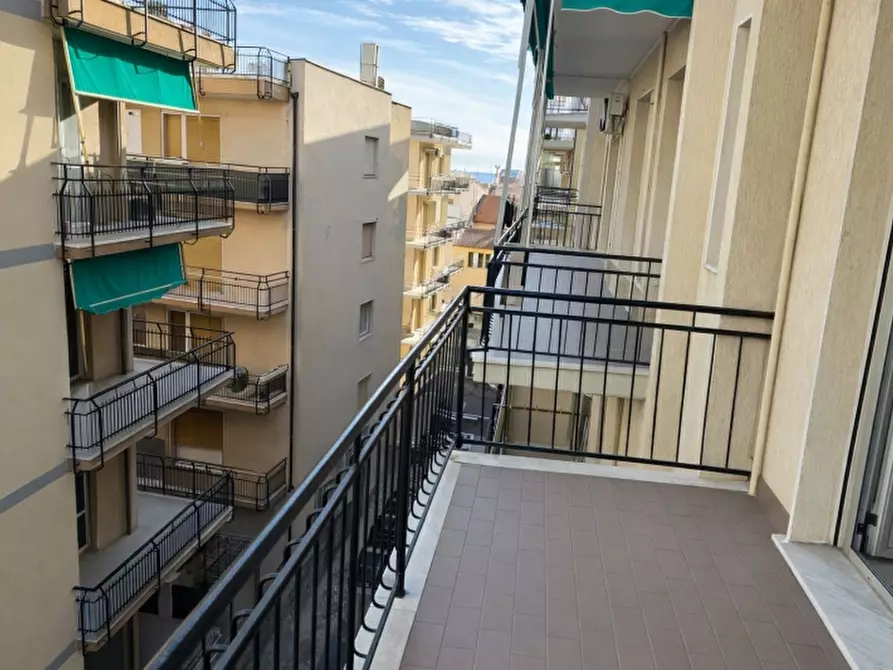 Immagine 6 di Appartamento in vendita  a Loano