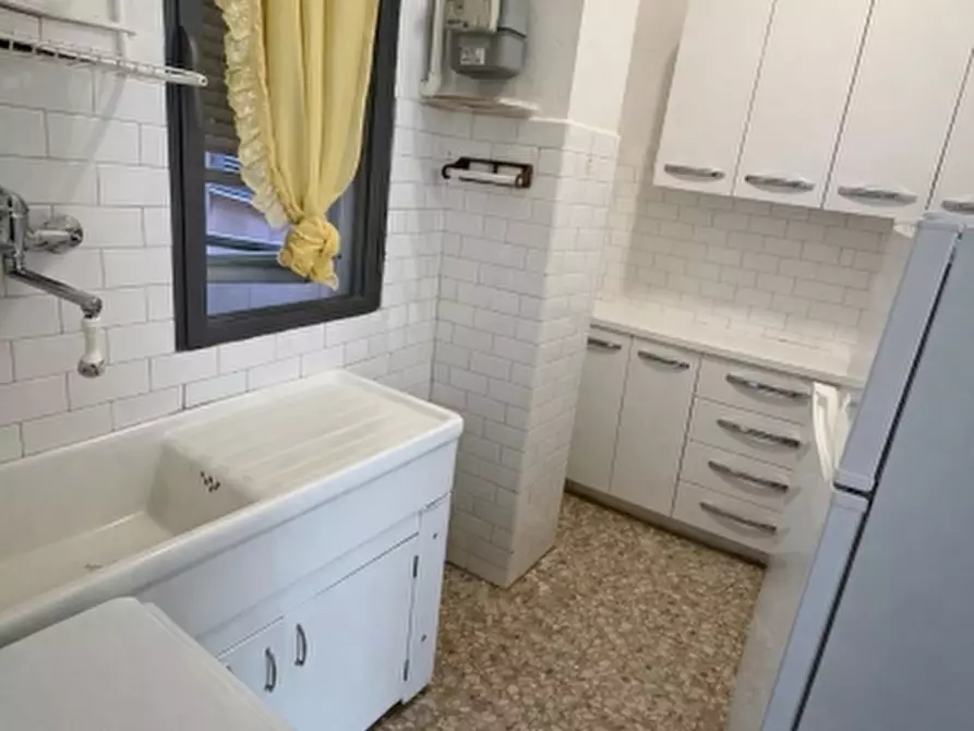 Immagine 9 di Appartamento in vendita  a Loano