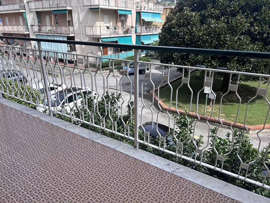 Immagine 11 di Appartamento in vendita  a Pietra Ligure