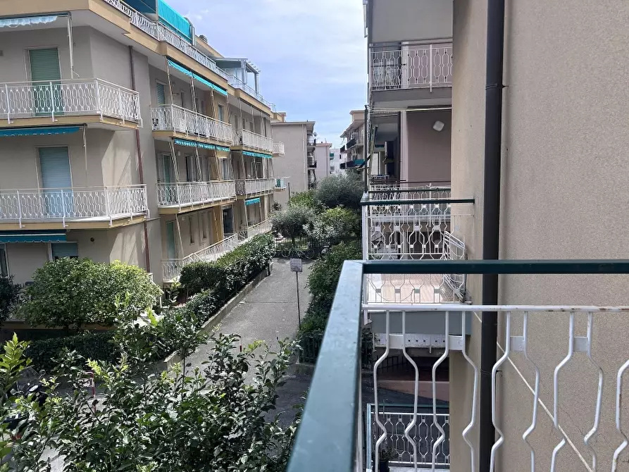 Immagine 3 di Appartamento in vendita  a Pietra Ligure