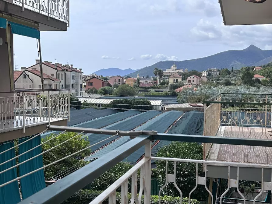 Immagine 4 di Appartamento in vendita  a Pietra Ligure