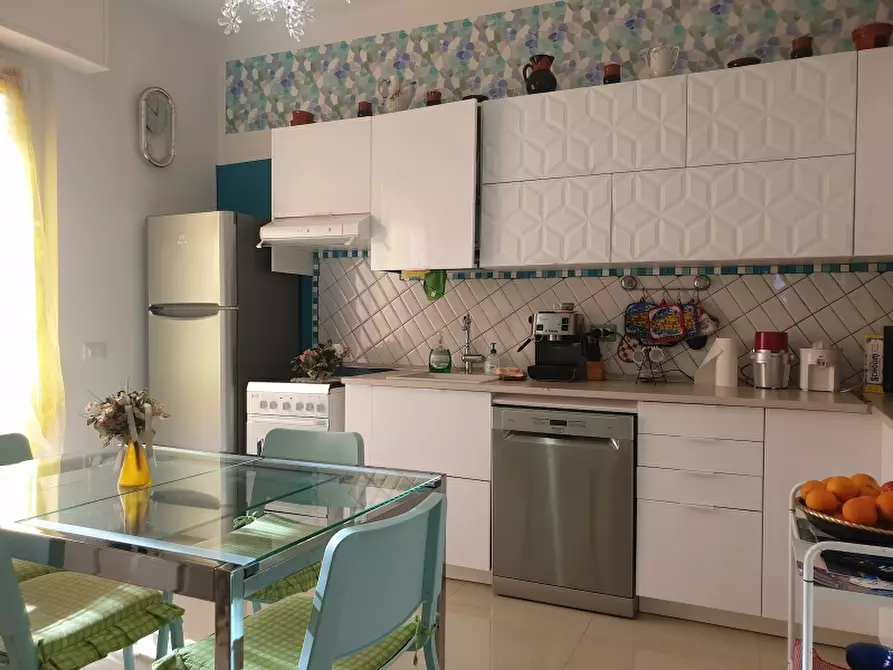 Immagine 16 di Appartamento in vendita  a Pietra Ligure