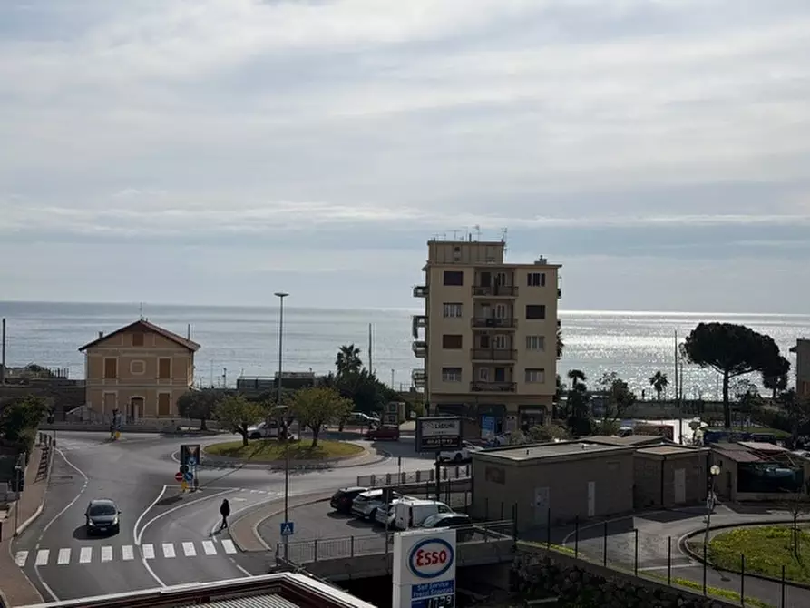 Immagine 2 di Monolocale in vendita  a Pietra Ligure