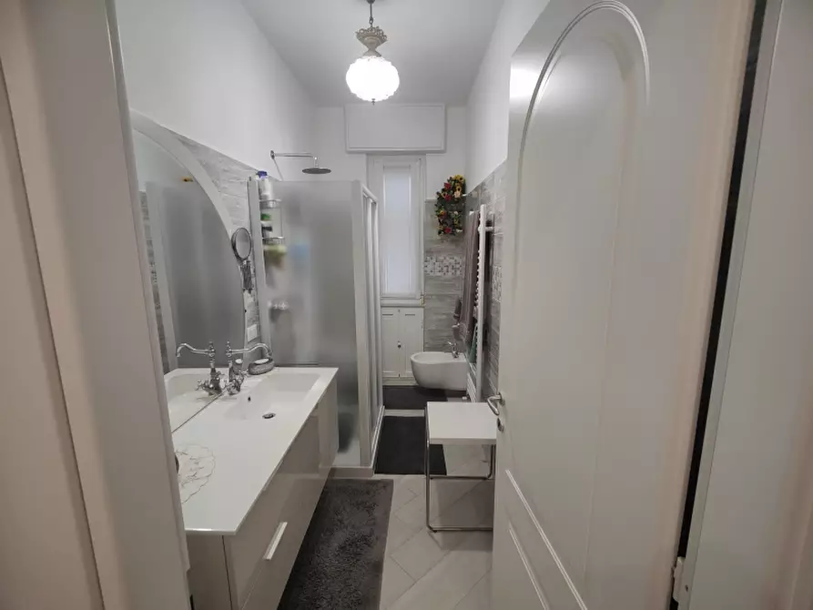 Immagine 21 di Appartamento in vendita  a Finale Ligure