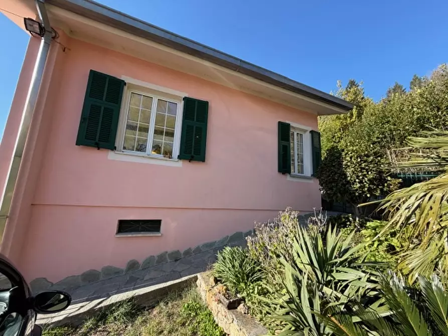 Immagine 21 di Villa in vendita  a Magliolo