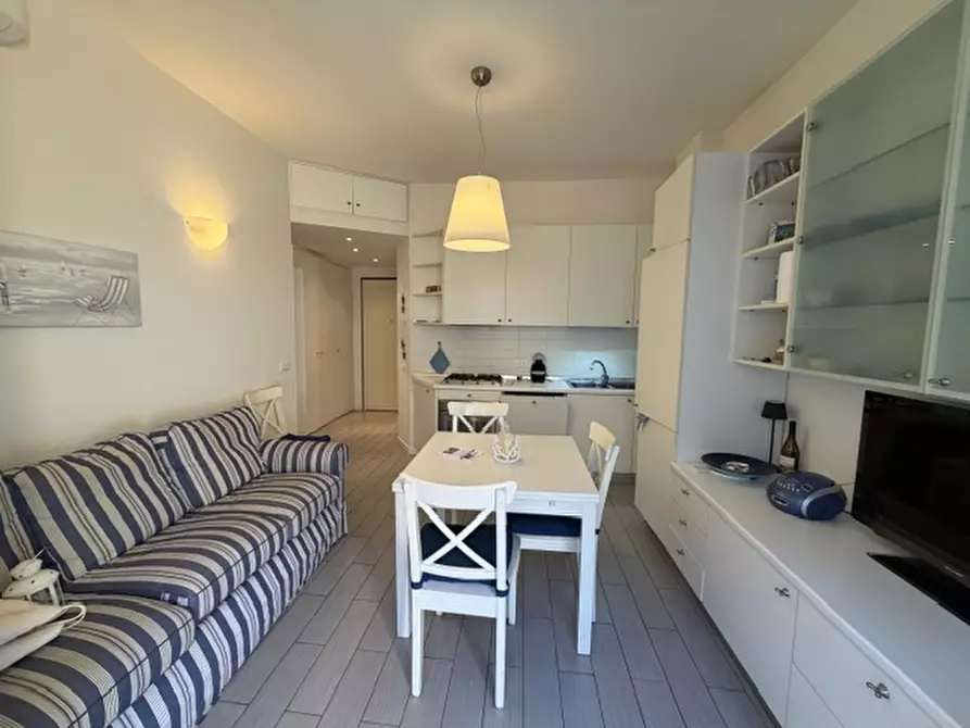 Immagine 35 di Appartamento in vendita  a Loano