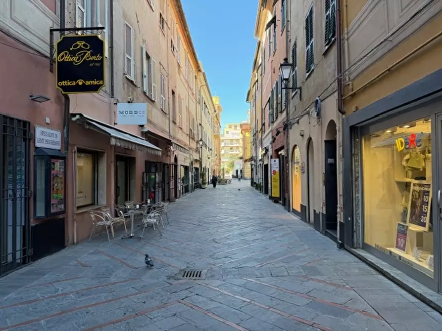 Immagine 9 di Locale commerciale in vendita  in VIA GHILINI 58 a Loano