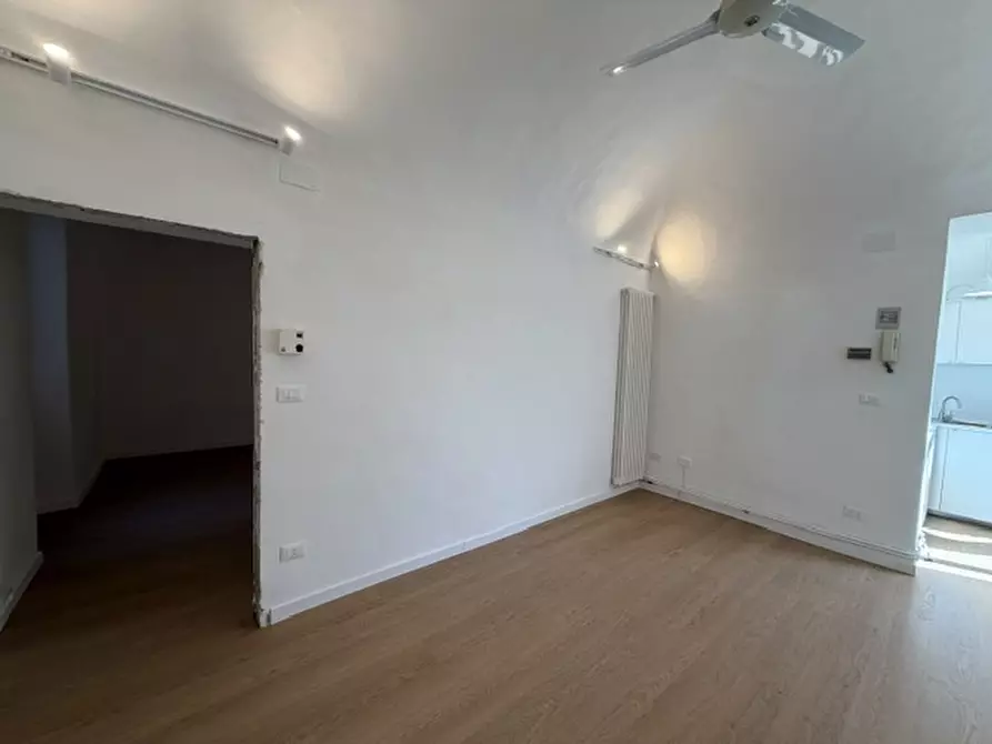 Immagine 21 di Appartamento in vendita  a Loano