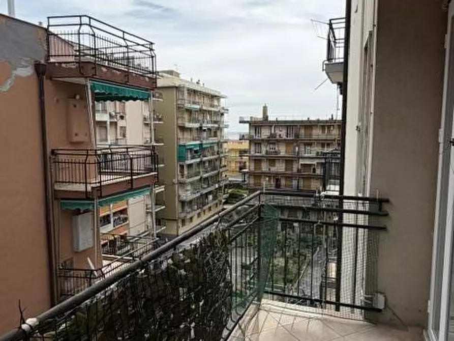 Immagine 32 di Appartamento in vendita  a Loano