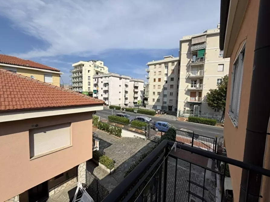 Immagine 8 di Appartamento in vendita  a Loano