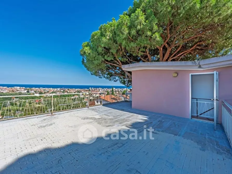Immagine 15 di Villa in vendita  a Borghetto Santo Spirito