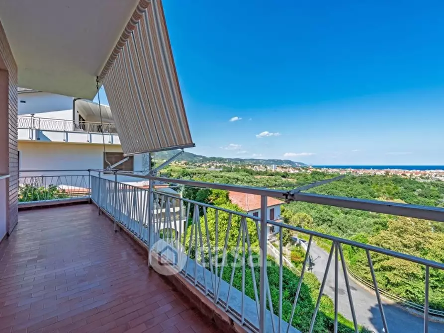 Immagine 16 di Villa in vendita  a Borghetto Santo Spirito