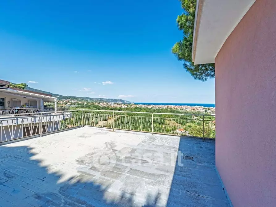 Immagine 5 di Villa in vendita  a Borghetto Santo Spirito