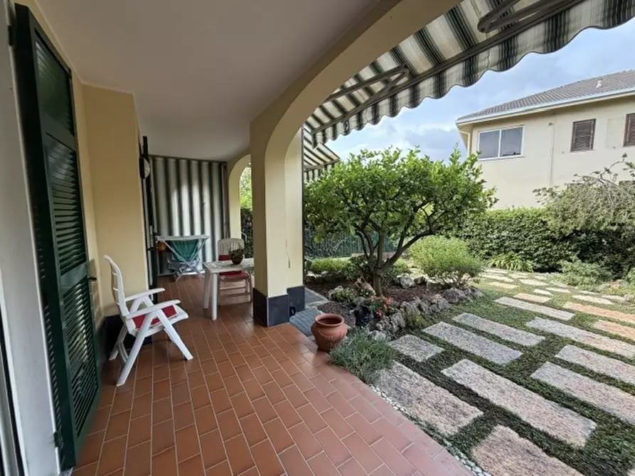 Immagine 17 di Appartamento in vendita  a Loano