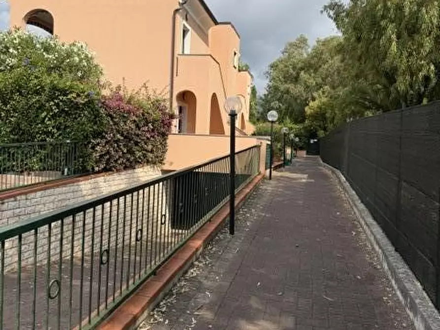 Immagine 5 di Appartamento in vendita  a Loano