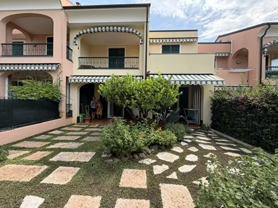 Immagine 7 di Appartamento in vendita  a Loano