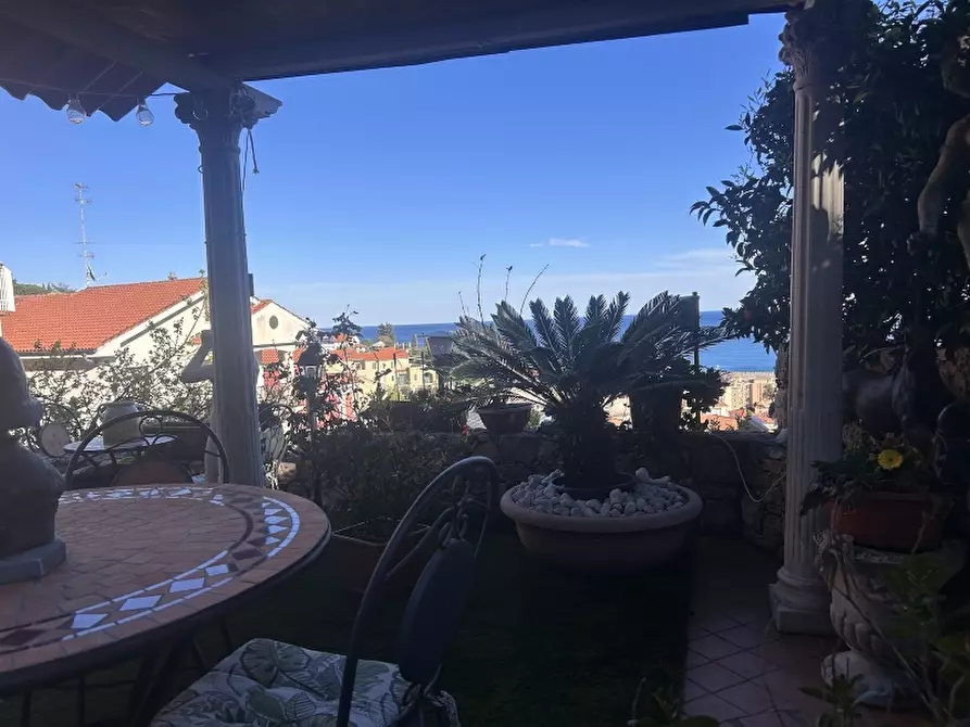 Immagine 1 di Appartamento in vendita  a Pietra Ligure
