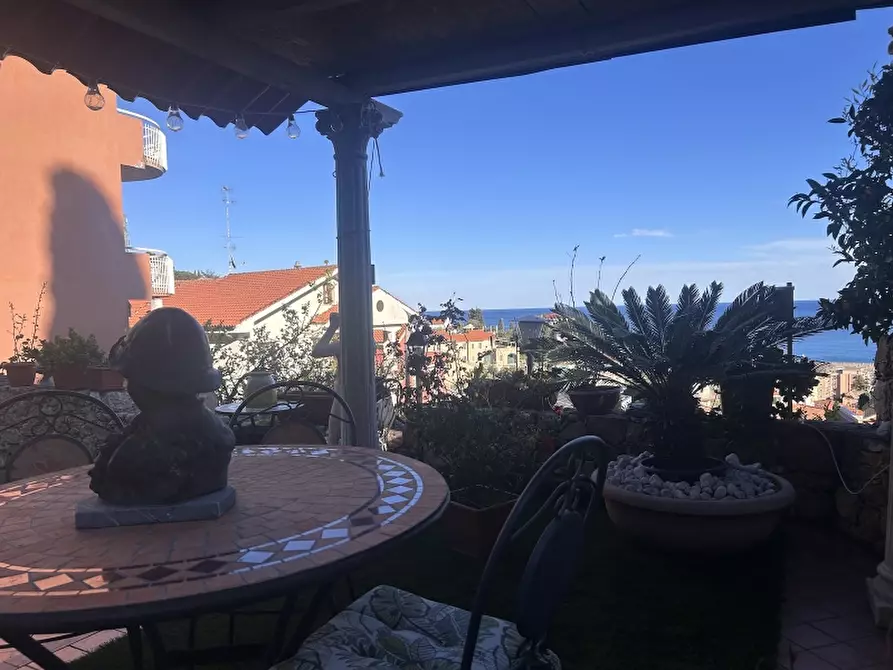Immagine 3 di Appartamento in vendita  a Pietra Ligure