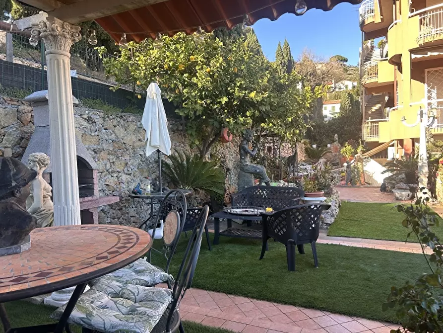 Immagine 5 di Appartamento in vendita  a Pietra Ligure
