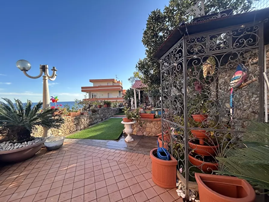 Immagine 10 di Appartamento in vendita  a Pietra Ligure