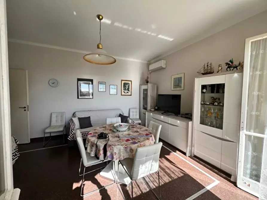 Immagine 15 di Appartamento in vendita  a Borgio Verezzi