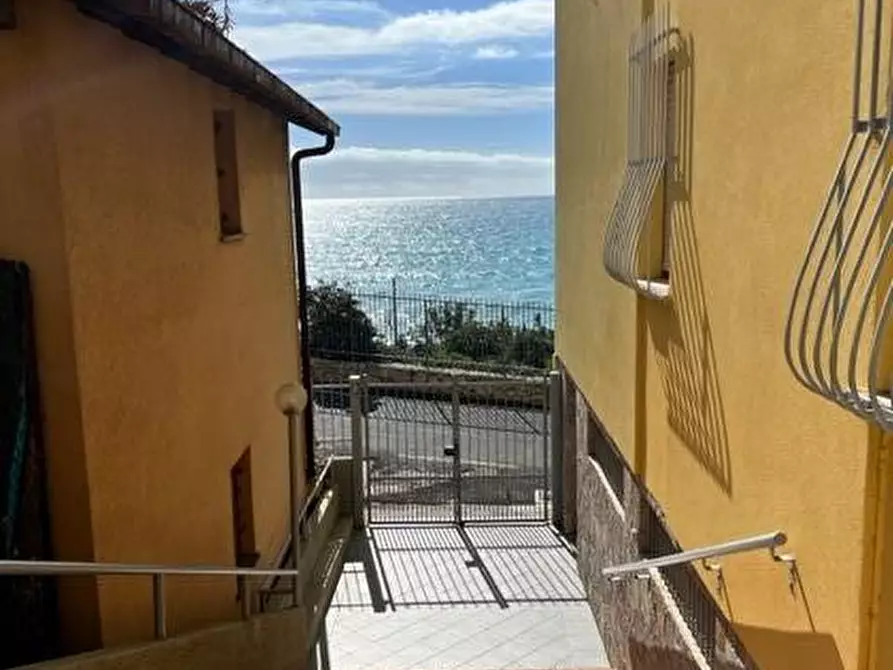 Immagine 5 di Appartamento in vendita  a Borgio Verezzi