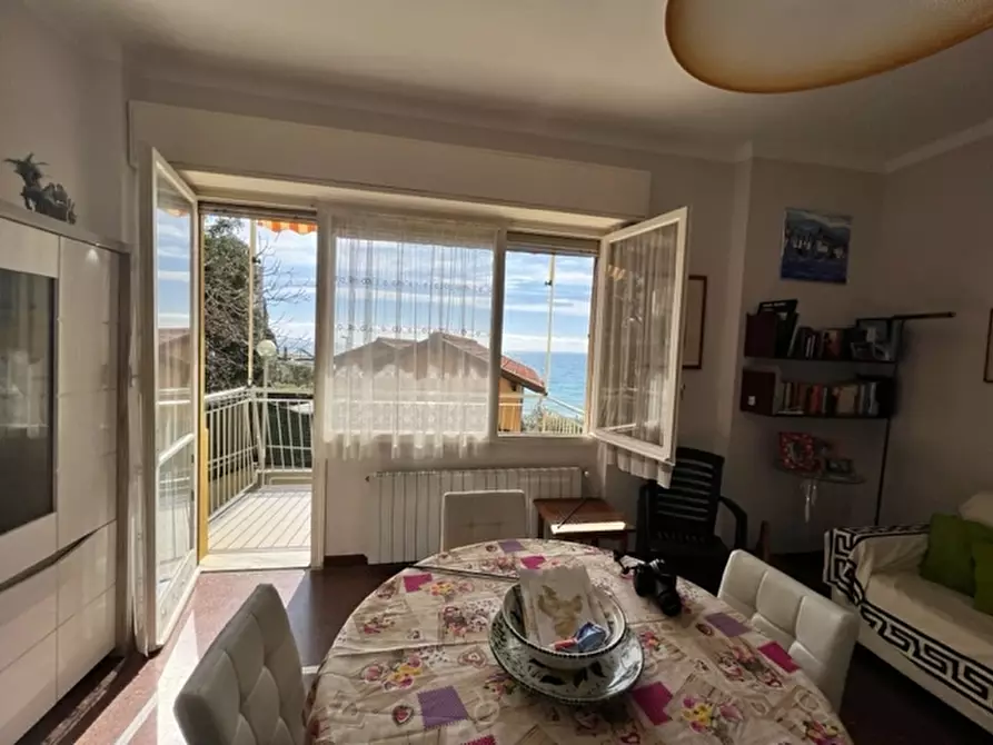 Immagine 9 di Appartamento in vendita  a Borgio Verezzi