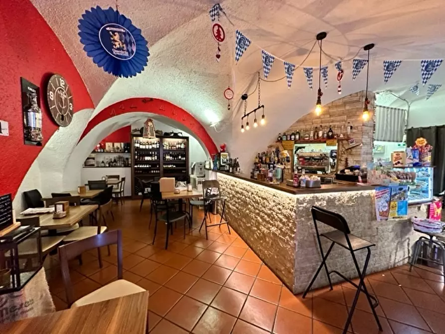 Immagine 3 di Attività commerciale in vendita  in VIA ROSA RAIMONDI 10 a Loano
