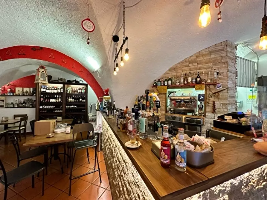 Immagine 13 di Attività commerciale in vendita  in VIA ROSA RAIMONDI 10 a Loano