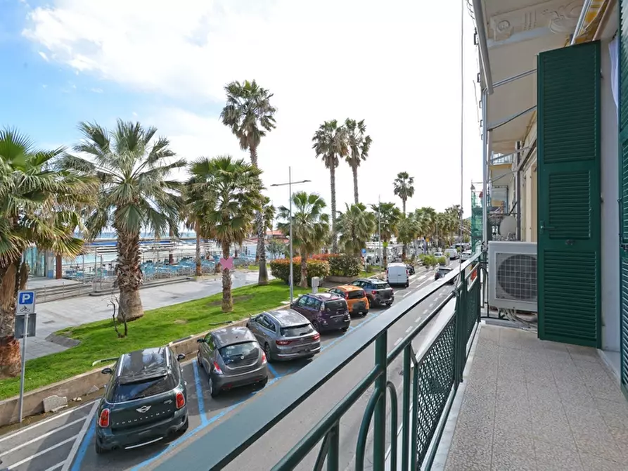 Immagine 2 di Monolocale in vendita  a Loano