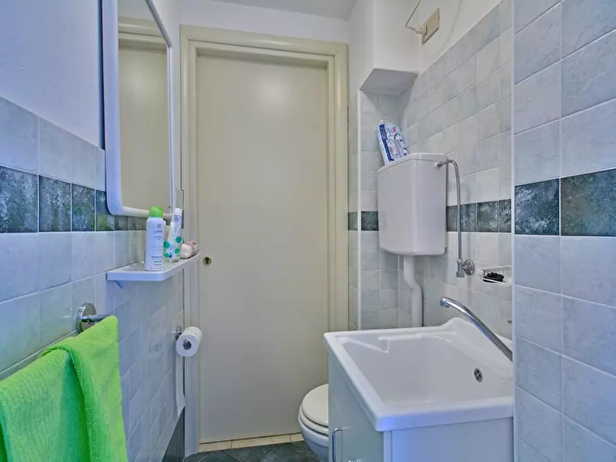 Immagine 13 di Monolocale in vendita  a Loano