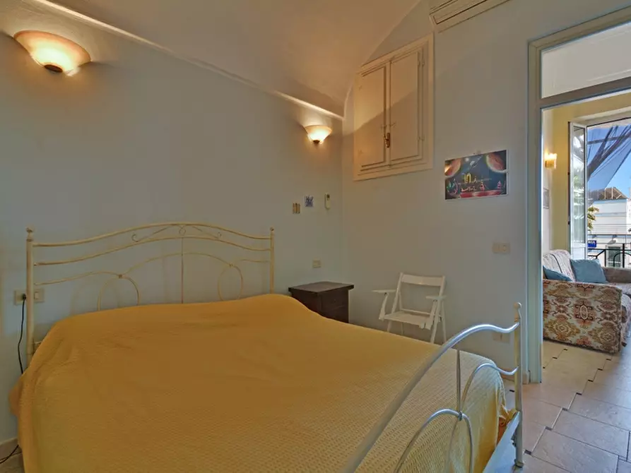 Immagine 14 di Monolocale in vendita  a Loano