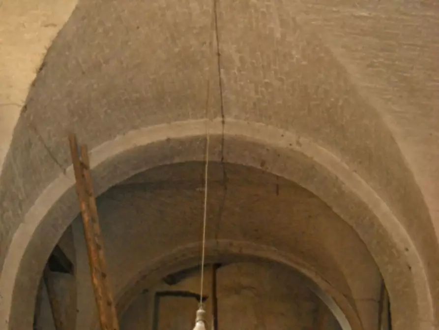 Immagine 14 di Palazzo in vendita  in vico1Umberto a Torino Di Sangro