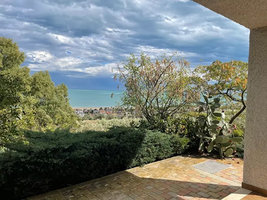 Immagine 8 di Villa in vendita  in Montevecchio a Vasto