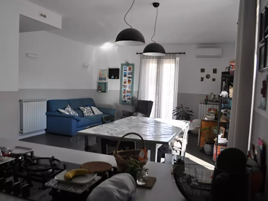Immagine 2 di Appartamento in vendita  in via del Giglio a Vasto