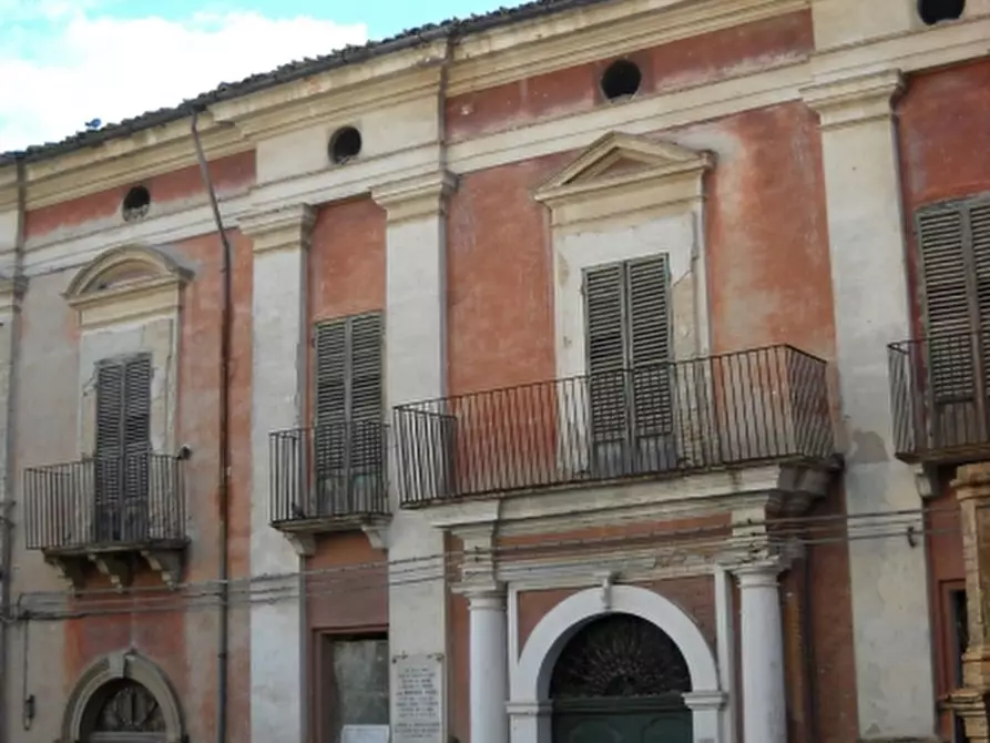 Immagine 1 di Palazzo in vendita  in vico1Umberto a Torino Di Sangro