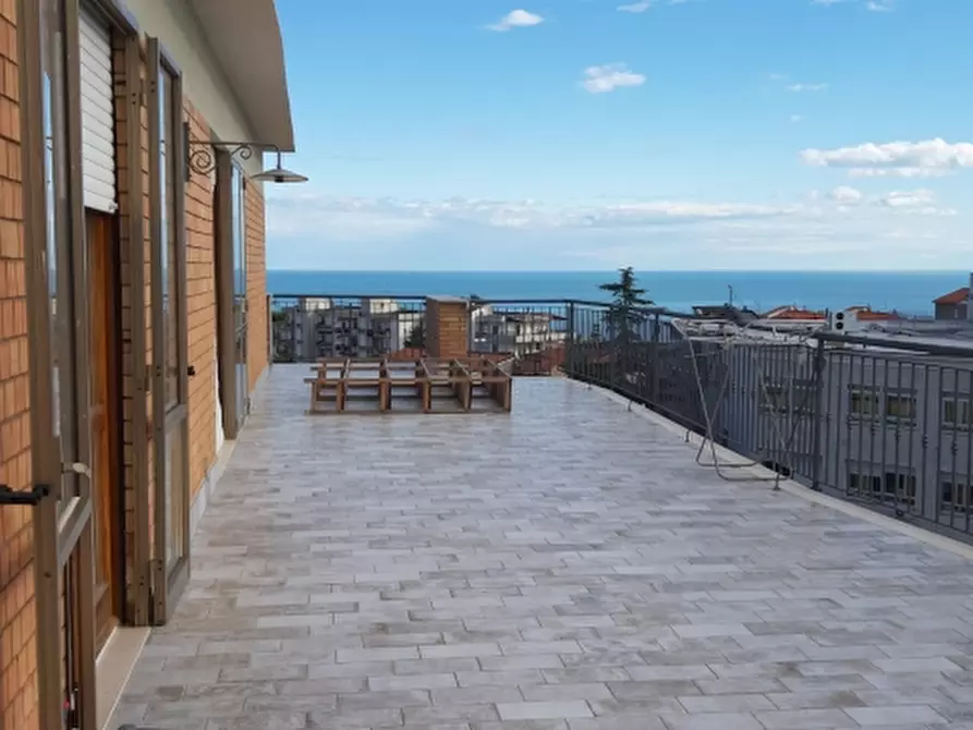 Immagine 1 di Appartamento in vendita  in via Catullo a Vasto