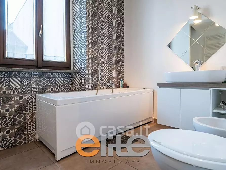 Immagine 13 di Attico in vendita  in Via Popoli Uniti 26 a Milano