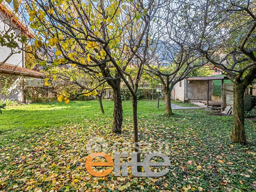 Immagine 35 di Villa in vendita  in Via al Bacco 44 a Colico